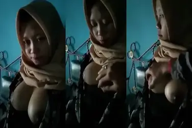Jilbab SMA Pasrah Remas Toket Gede Bikin Crot